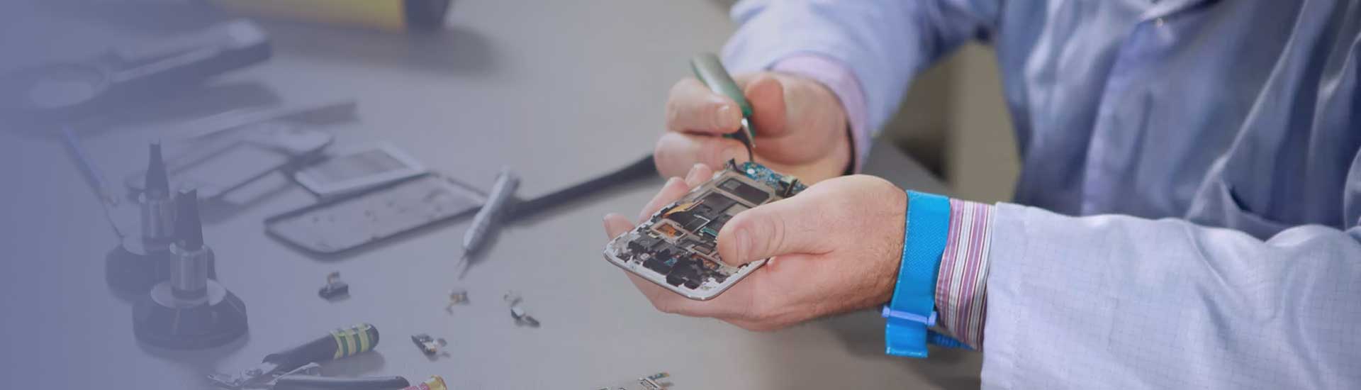 The Shop that have technical qualities to Repair Smartphone